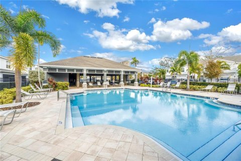 Adosado en Sarasota, Florida 3 dormitorios, 160.16 m2 № 2111020