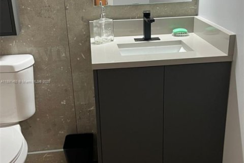 Propiedad comercial en venta en Hialeah Gardens, Florida № 1949072 - foto 13