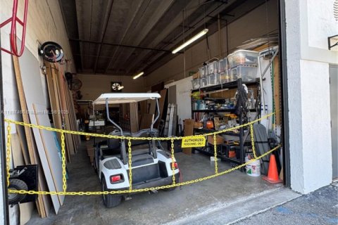 Propiedad comercial en venta en Hialeah Gardens, Florida № 1949072 - foto 5