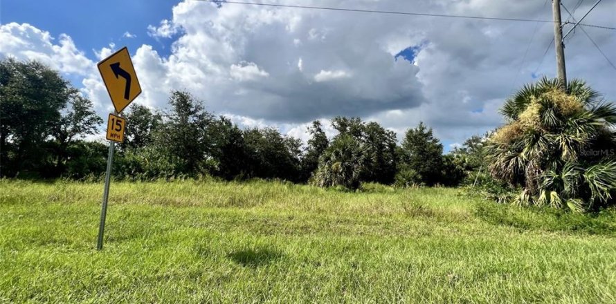 Land in Port Charlotte, Florida № 2160110