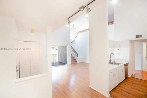 Снять в аренду кондоминиум в Майами, Флорида 2 спальни, 100.71м2, № 2005527 - фото 7