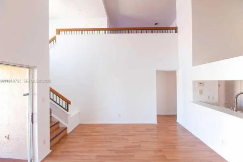 Снять в аренду кондоминиум в Майами, Флорида 2 спальни, 100.71м2, № 2005527 - фото 6