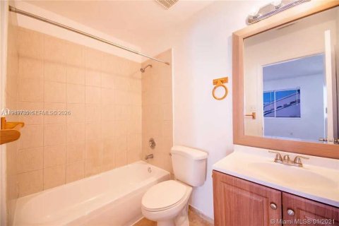 Снять в аренду кондоминиум в Майами, Флорида 2 спальни, 100.71м2, № 2005527 - фото 19