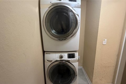 Condominio en alquiler en Orlando, Florida, 1 dormitorio, 79.34 m2 № 2322786 - foto 15