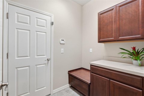 House in Fish Hawk, Florida 5 bedrooms, 325.16 sq.m. № 2388163 - photo 11