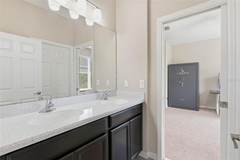 House in Fish Hawk, Florida 5 bedrooms, 325.16 sq.m. № 2388163 - photo 14