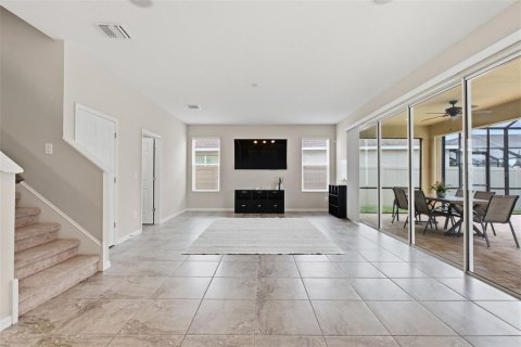 House in Fish Hawk, Florida 5 bedrooms, 325.16 sq.m. № 2388163 - photo 24