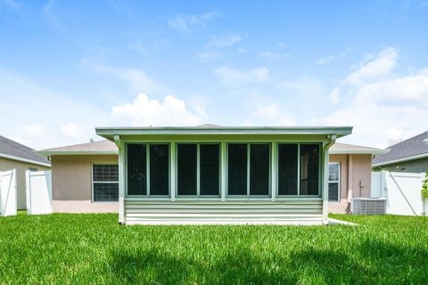 Villa ou maison à louer à Wesley Chapel, Floride: 3 chambres, 141.95 m2 № 2381367 - photo 16