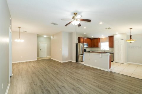 Villa ou maison à louer à Wesley Chapel, Floride: 3 chambres, 141.95 m2 № 2381367 - photo 5
