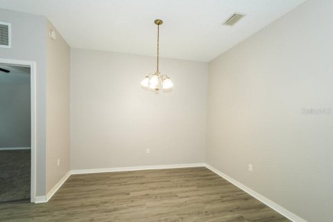 Villa ou maison à louer à Wesley Chapel, Floride: 3 chambres, 141.95 m2 № 2381367 - photo 6