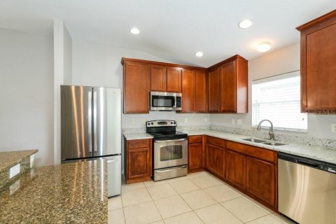 Villa ou maison à louer à Wesley Chapel, Floride: 3 chambres, 141.95 m2 № 2381367 - photo 8