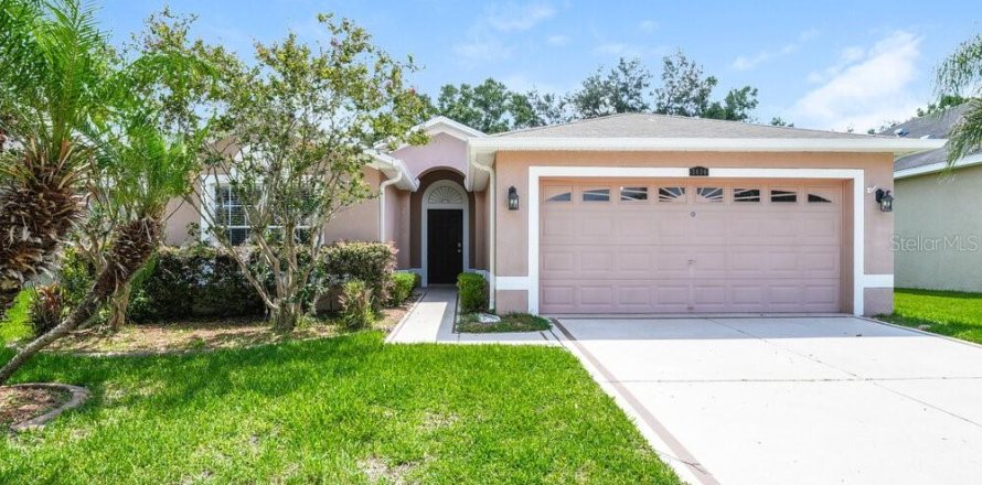 Villa ou maison à Wesley Chapel, Floride 3 chambres, 141.95 m2 № 2381367