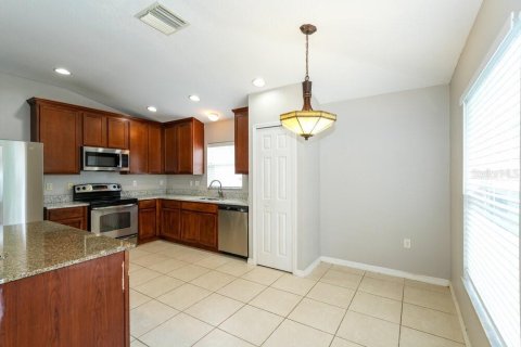 Villa ou maison à louer à Wesley Chapel, Floride: 3 chambres, 141.95 m2 № 2381367 - photo 7