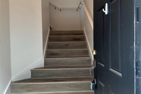 Adosado en alquiler en Orlando, Florida, 2 dormitorios, 111.48 m2 № 1898413 - foto 3