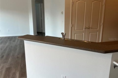 Adosado en alquiler en Orlando, Florida, 2 dormitorios, 111.48 m2 № 1898413 - foto 5