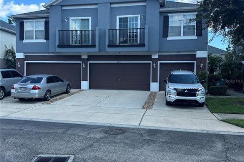 Adosado en alquiler en Orlando, Florida, 2 dormitorios, 111.48 m2 № 1898413 - foto 1