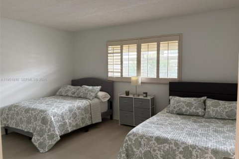 Condo in Fort Lauderdale, Florida, 2 bedrooms № 2006287 - photo 18