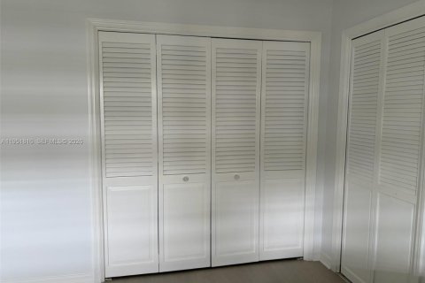 Condo in Fort Lauderdale, Florida, 2 bedrooms № 2006287 - photo 19