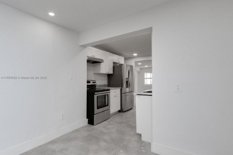 Propiedad comercial en venta en Miami, Florida, 162.58 m2 № 1714108 - foto 4