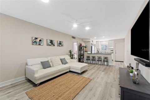 Condo in Tampa, Florida, 2 bedrooms  № 1888538 - photo 3