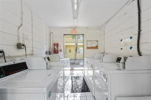 Condo in Tampa, Florida, 2 bedrooms  № 1888538 - photo 15