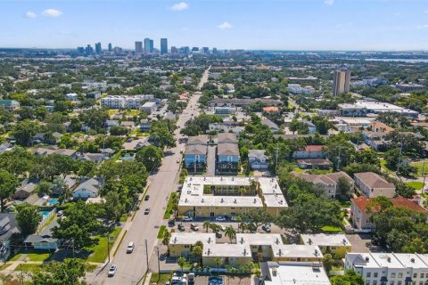 Condo in Tampa, Florida, 2 bedrooms  № 1888538 - photo 24