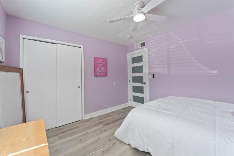 Condo in Tampa, Florida, 2 bedrooms  № 1888538 - photo 12