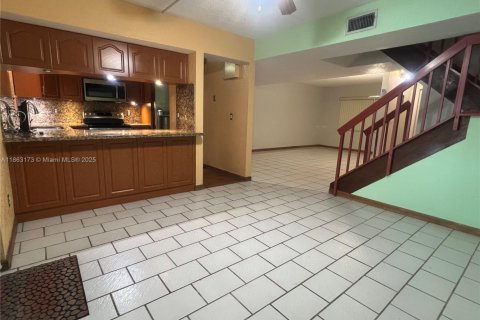 Villa ou maison à vendre à Hialeah, Floride: 3 chambres, 121.05 m2 № 1891214 - photo 18