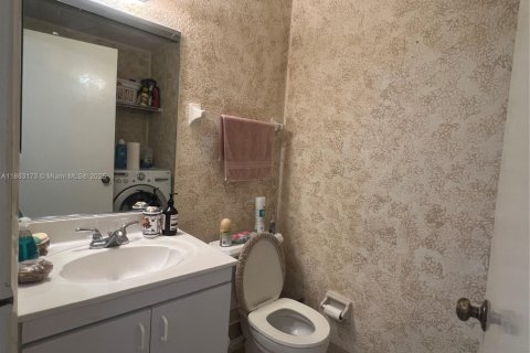 Villa ou maison à vendre à Hialeah, Floride: 3 chambres, 121.05 m2 № 1891214 - photo 7