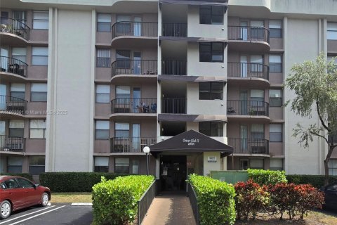 Condo in Coral Springs, Florida, 1 bedroom  № 1688986 - photo 1