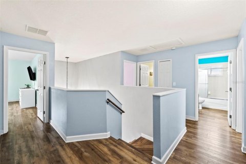 Casa en venta en Land O' Lakes, Florida, 6 dormitorios, 278.52 m2 № 2434865 - foto 24