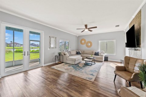 Casa en venta en Land O' Lakes, Florida, 6 dormitorios, 278.52 m2 № 2434865 - foto 6