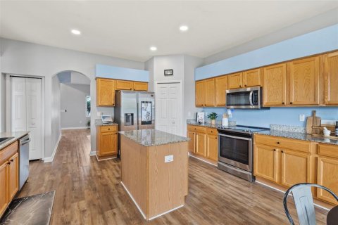 Casa en venta en Land O' Lakes, Florida, 6 dormitorios, 278.52 m2 № 2434865 - foto 13