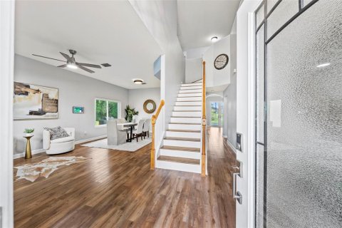 Casa en venta en Land O' Lakes, Florida, 6 dormitorios, 278.52 m2 № 2434865 - foto 5