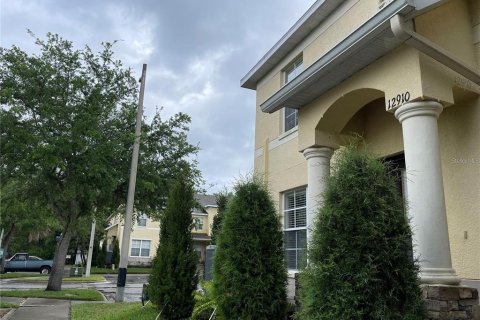 Townhouse in Riverview, Florida 3 bedrooms, 130.81 sq.m. № 2366736