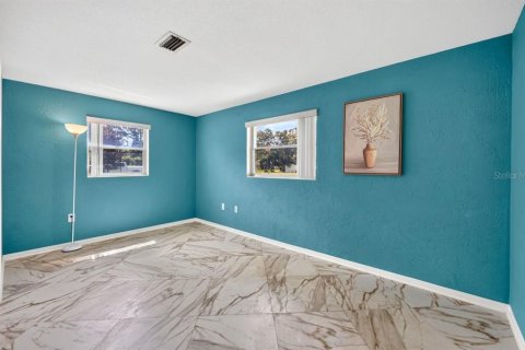House in Edgewater, Florida 2 bedrooms, 91.97 sq.m. № 2349191 - photo 13