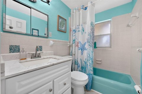 House in Edgewater, Florida 2 bedrooms, 91.97 sq.m. № 2349191 - photo 15