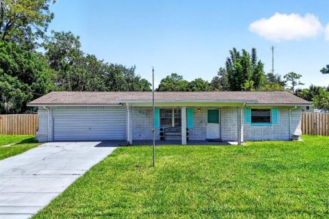 House in Edgewater, Florida 2 bedrooms, 91.97 sq.m. № 2349191