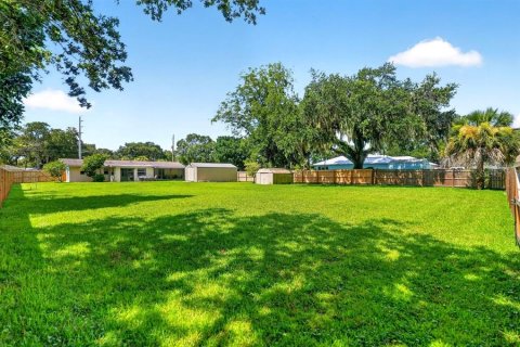 House in Edgewater, Florida 2 bedrooms, 91.97 sq.m. № 2349191 - photo 23