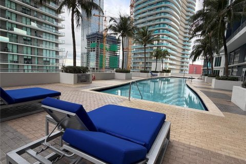 Condo in Miami, Florida, 2 bedrooms № 2391235 - photo 2