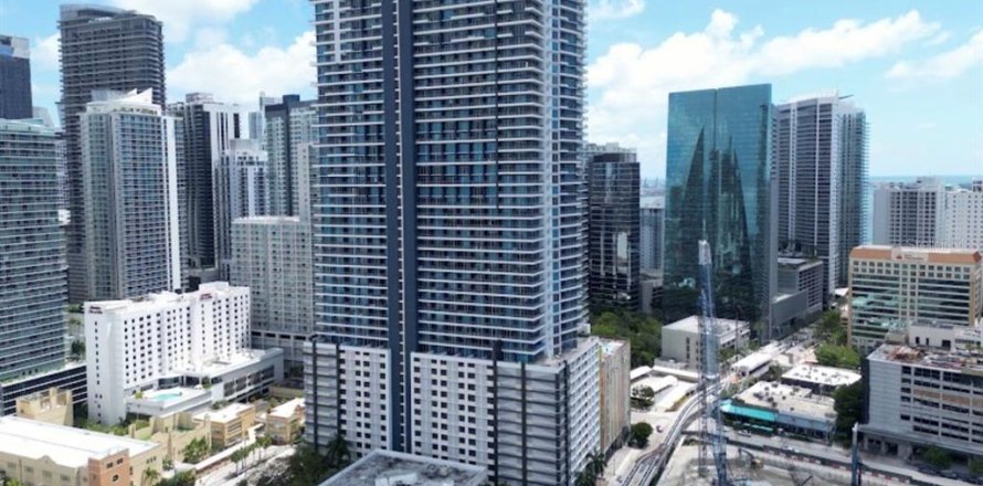 Condo in Miami, Florida, 2 bedrooms № 2391235