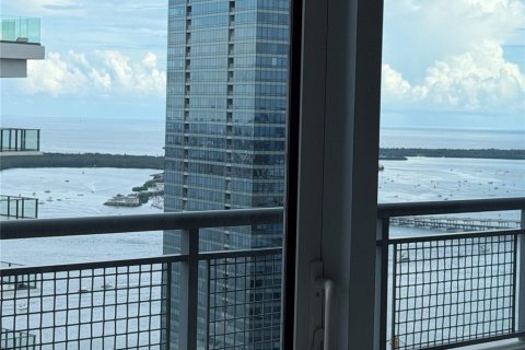 Condo in Miami, Florida, 2 bedrooms № 2391235 - photo 22
