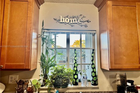 Townhouse in Miami, Florida 3 bedrooms, 97.55 sq.m. № 1860130 - photo 7