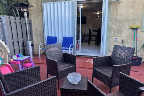 Townhouse in Miami, Florida 3 bedrooms, 97.55 sq.m. № 1860130 - photo 12