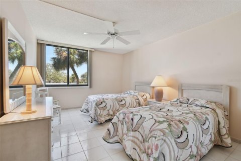 Condominio en venta en Clearwater, Florida, 2 dormitorios, 124.02 m2 № 1540118 - foto 18