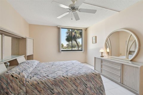 Condominio en venta en Clearwater, Florida, 2 dormitorios, 124.02 m2 № 1540118 - foto 23