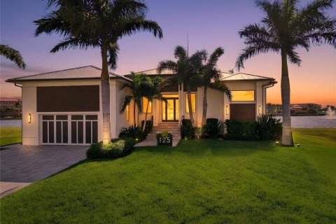 Villa ou maison à Punta Gorda, Floride 2 chambres, 176.14 m2 № 2110351