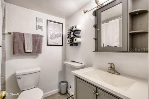 Condo in Daytona Beach, Florida, 2 bedrooms  № 2105604 - photo 13