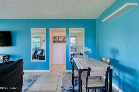 Condo in Daytona Beach, Florida, 2 bedrooms  № 2105604 - photo 9