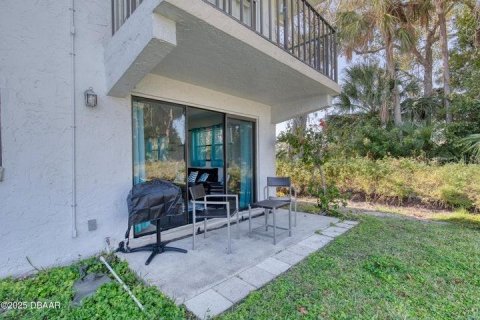 Condo in Daytona Beach, Florida, 2 bedrooms  № 2105604 - photo 18
